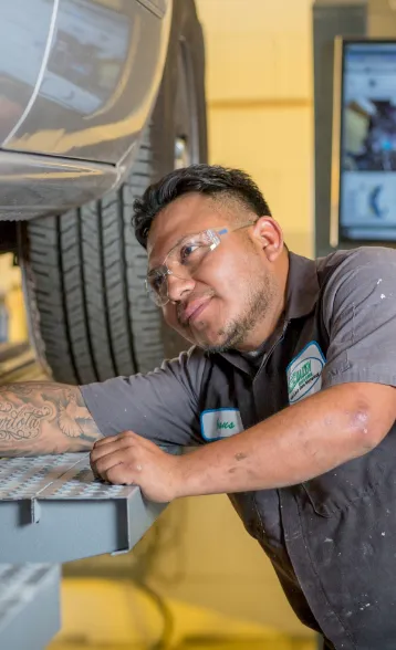 Car Mechanic- electric vehicle repair in Queen Creek